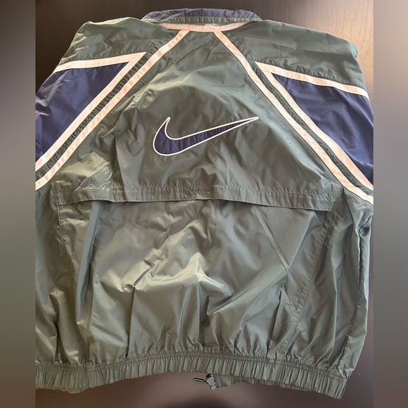 Vintage Nike Windbreaker - Picture 2 of 5